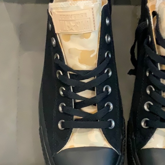 NWT NEW IN BOX CONVERSE CAMO  DETAIL ASSORTED SIZE - Picture 2 of 8